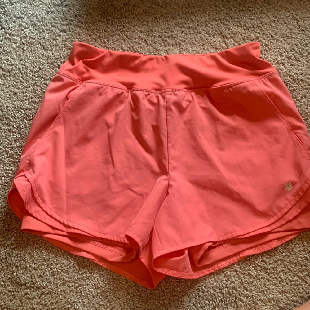 Apana athletic shorts coral women’s small